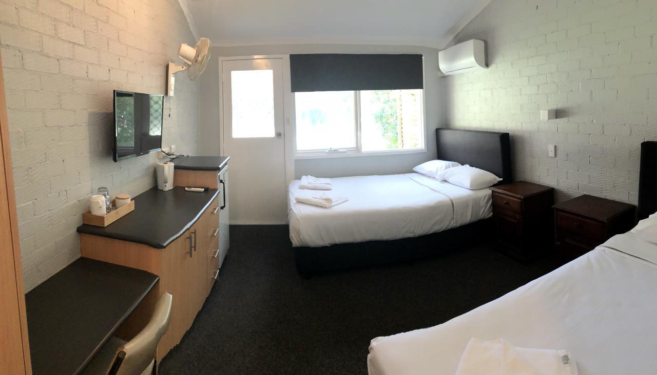 Motel Bateau Bay Hotel